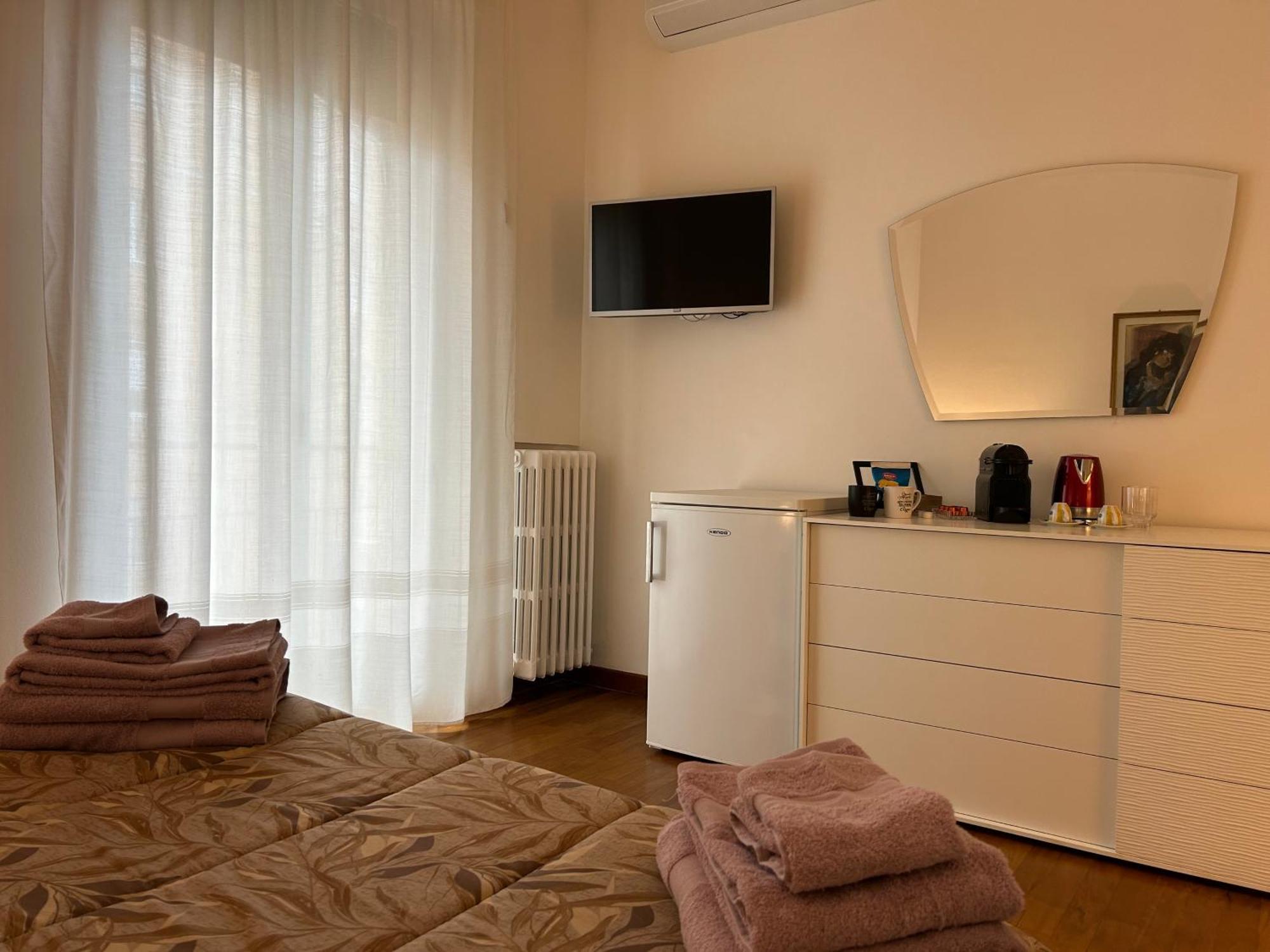 Valverde Apartment And Rooms Верона Экстерьер фото